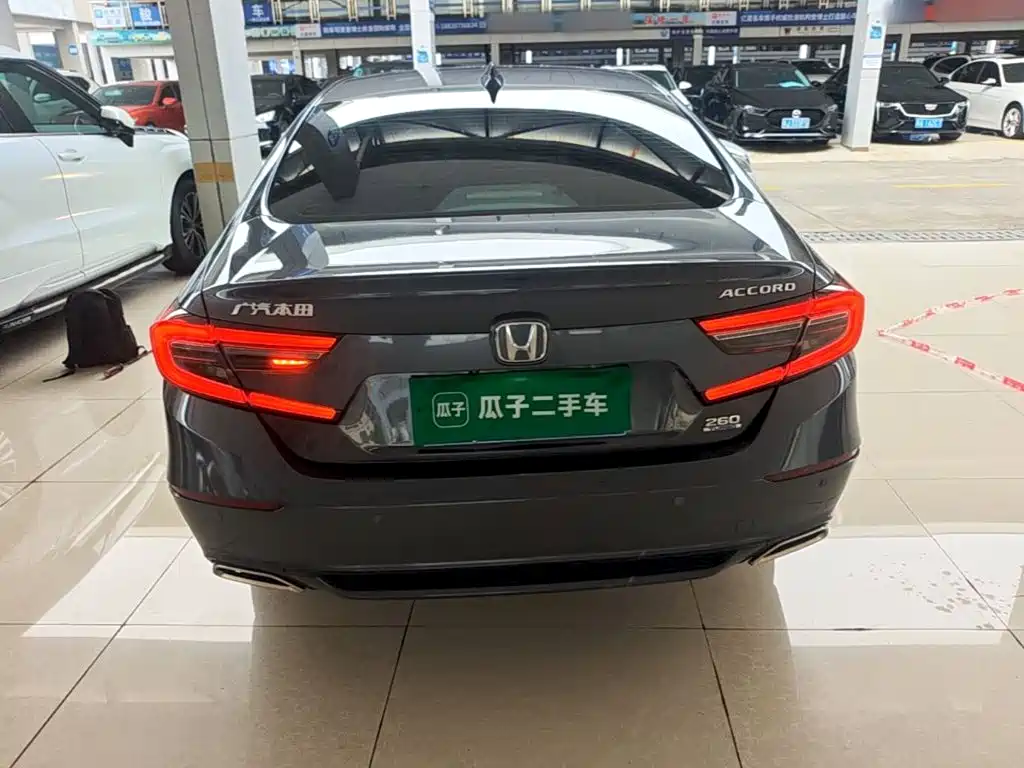 Honda Accord — миниатюра 6