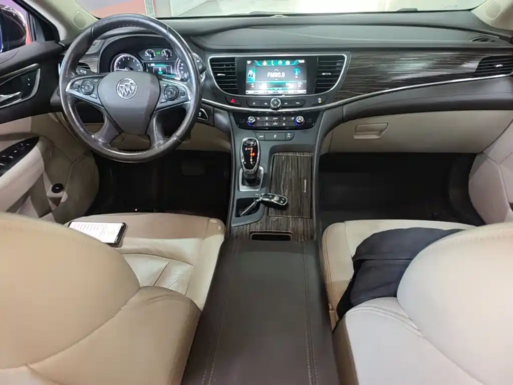 Buick LaCrosse — миниатюра 10