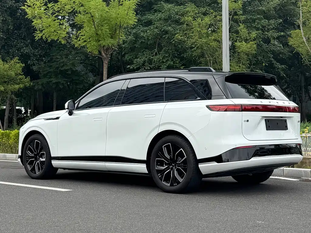 XPeng G9 — миниатюра 4