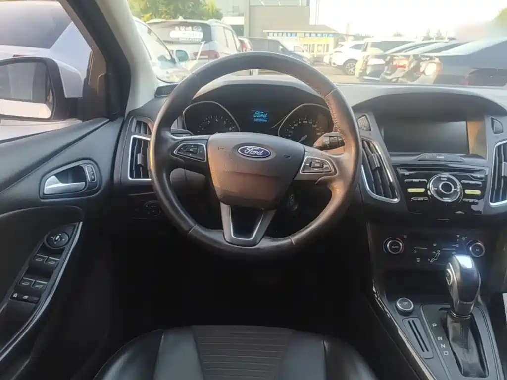 Ford Focus — миниатюра 11