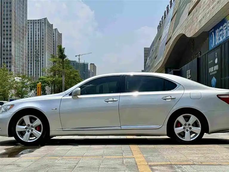 Lexus LS 2006 460L Luxury