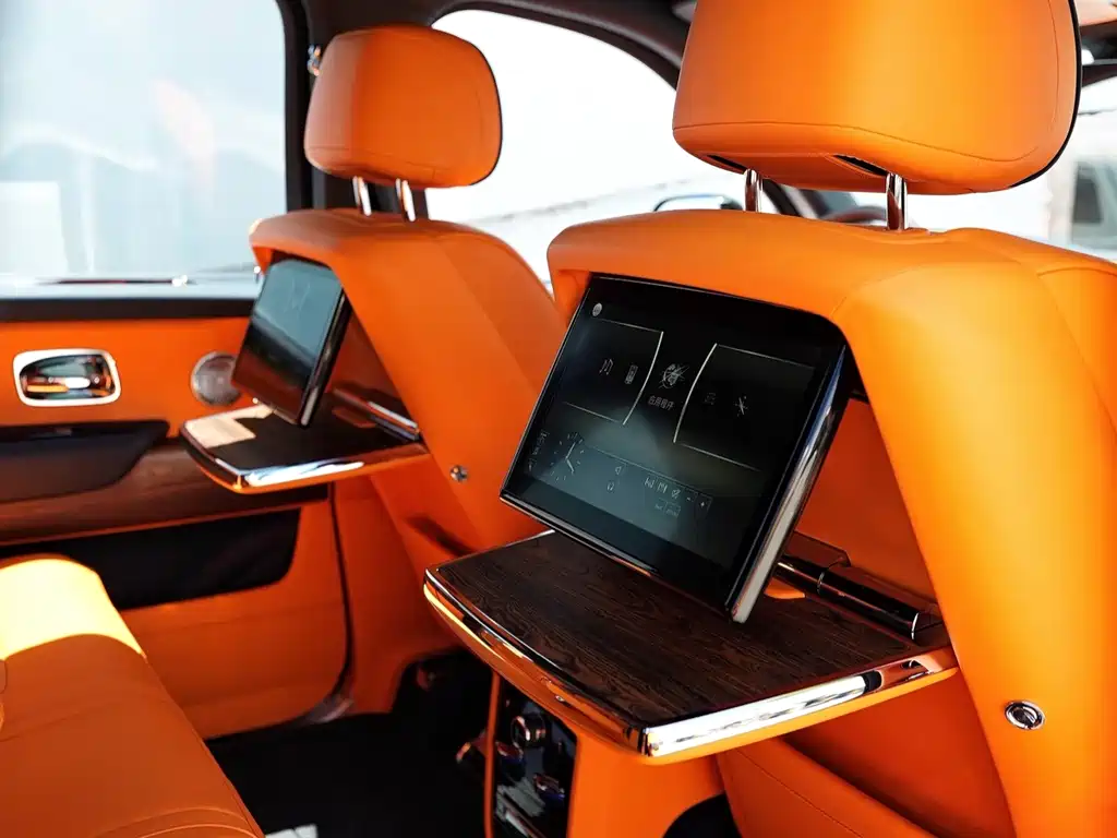 Rolls-Royce Cullinan — миниатюра 16