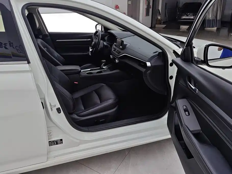 Nissan Teana — миниатюра 8