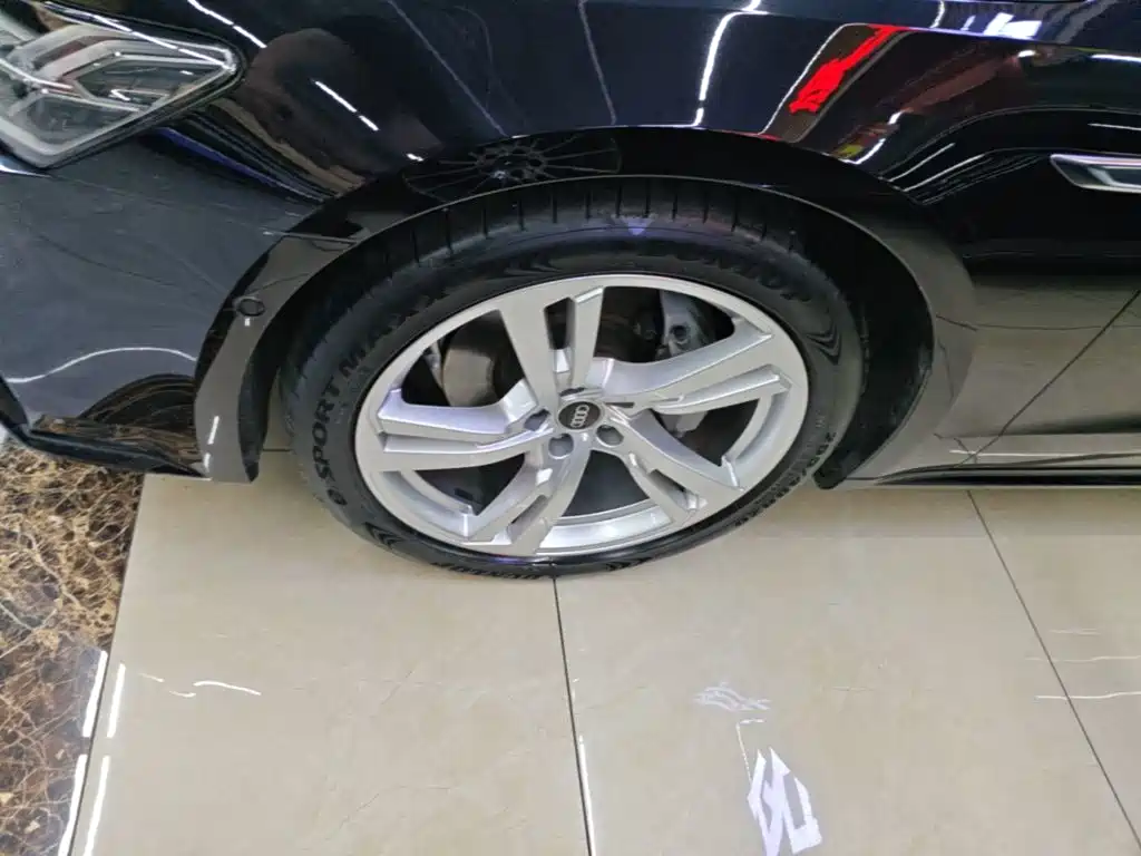 Audi A7L — миниатюра 23