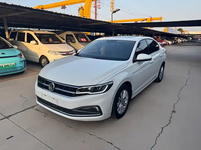 VOLKSWAGEN BORA 2018