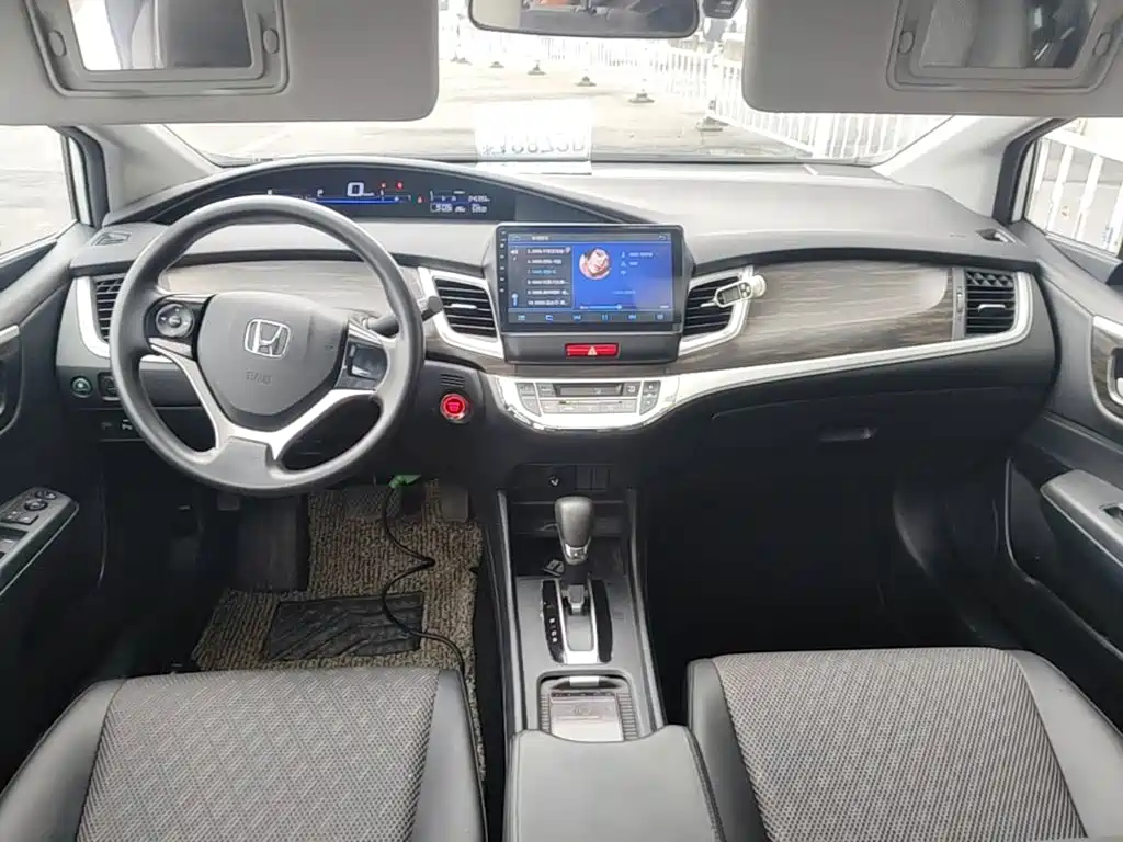Honda Jade — миниатюра 10