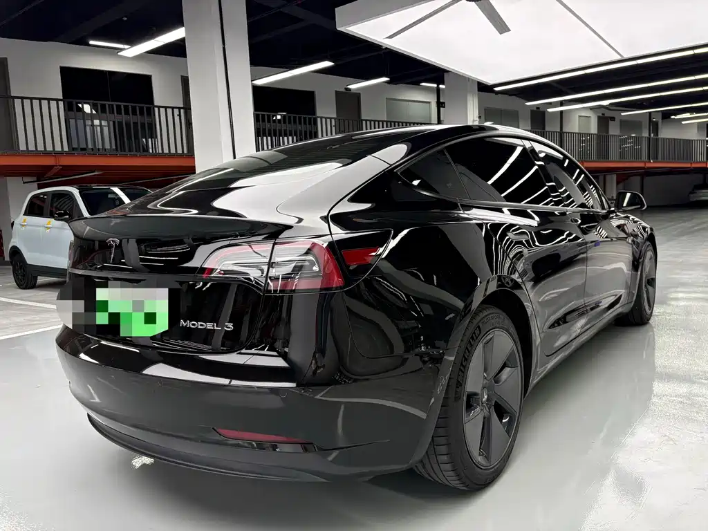 Tesla Model 3 — миниатюра 19