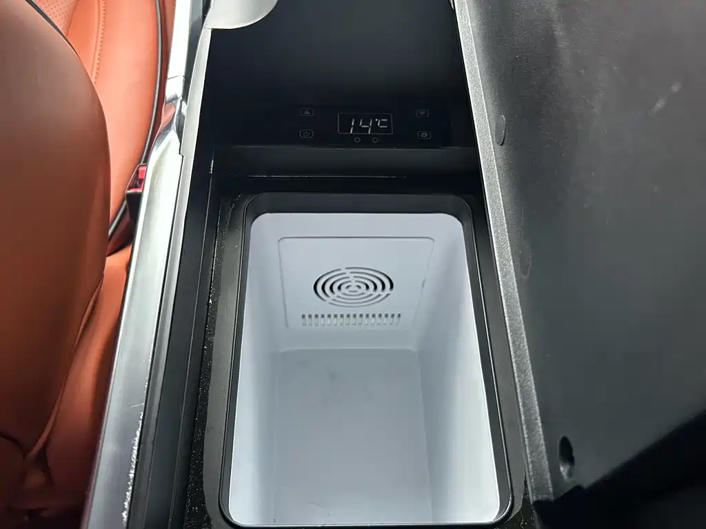 Mercedes-Benz Vito — миниатюра 8
