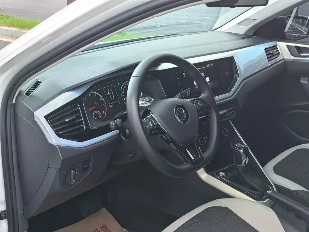 Volkswagen Polo — миниатюра 7