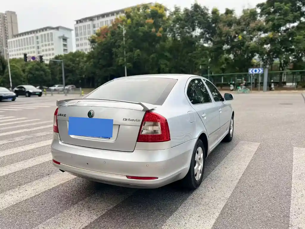 Skoda Octavia — миниатюра 6