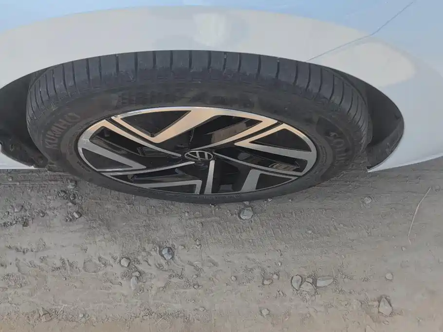 Volkswagen Sagitar — миниатюра 6