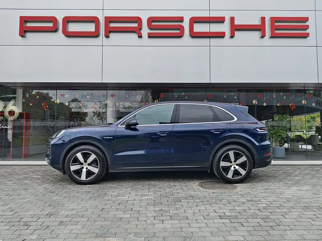 PORSCHE CAYENNE NEW ENERGY