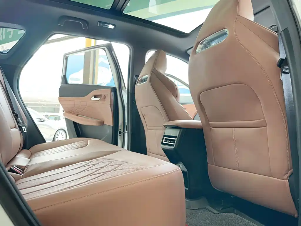 Changan UNI-Z New Energy — миниатюра 15