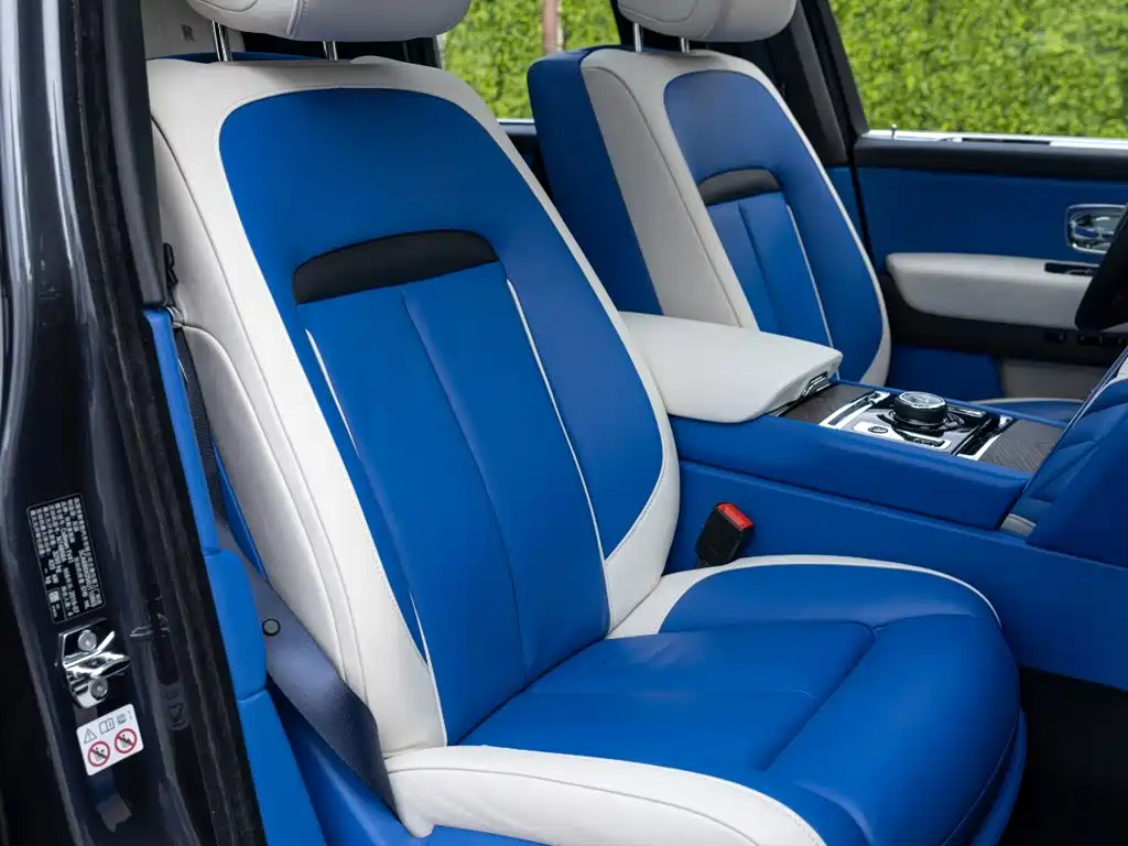 Rolls-Royce Cullinan — миниатюра 22
