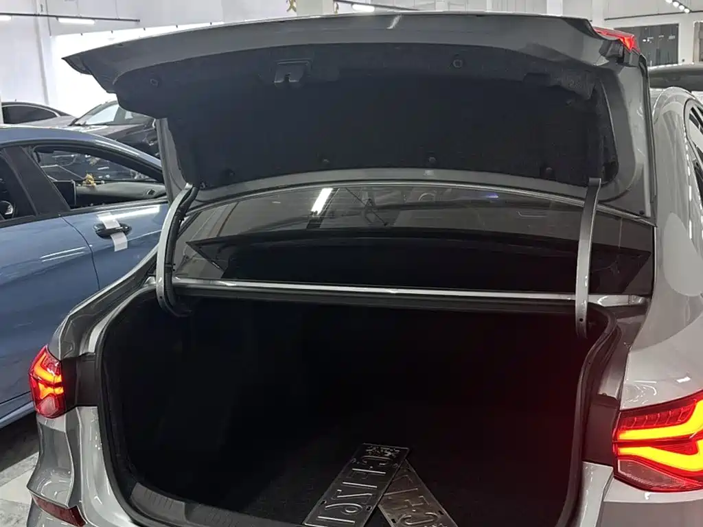 Chevrolet Monza — миниатюра 15