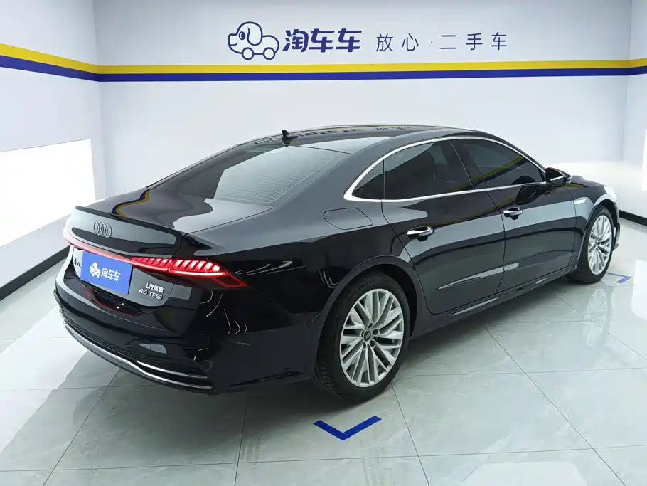 Audi A7L — миниатюра 3