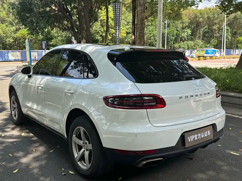 Porsche Macan — миниатюра 6