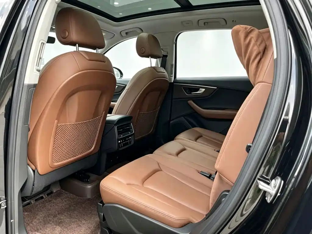 Audi Q7 — миниатюра 10