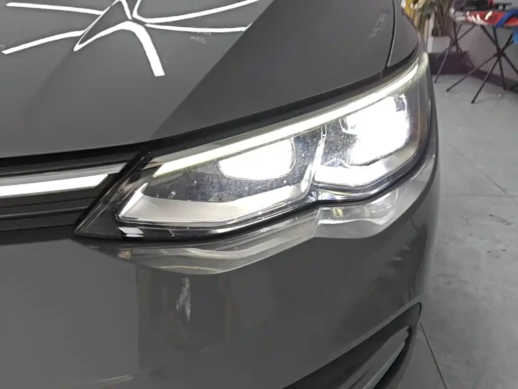Volkswagen Golf — миниатюра 24