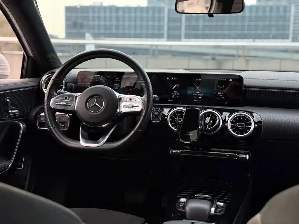 MERCEDES-BENZ A CLASS