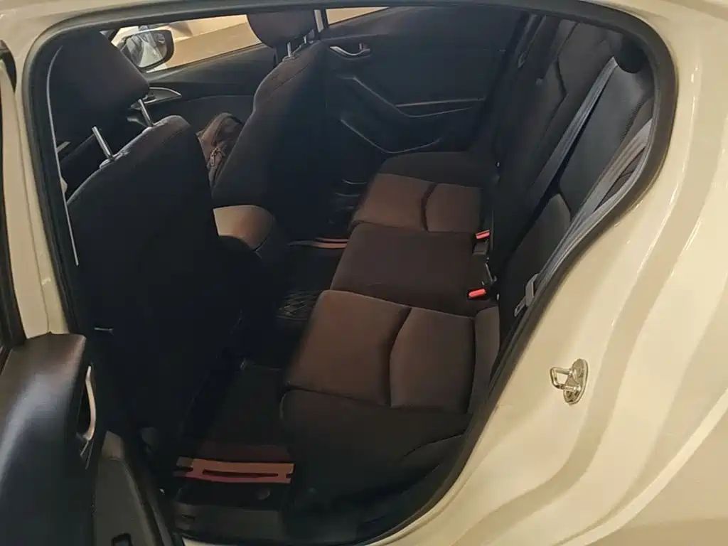 Mazda 3 Axela — миниатюра 17