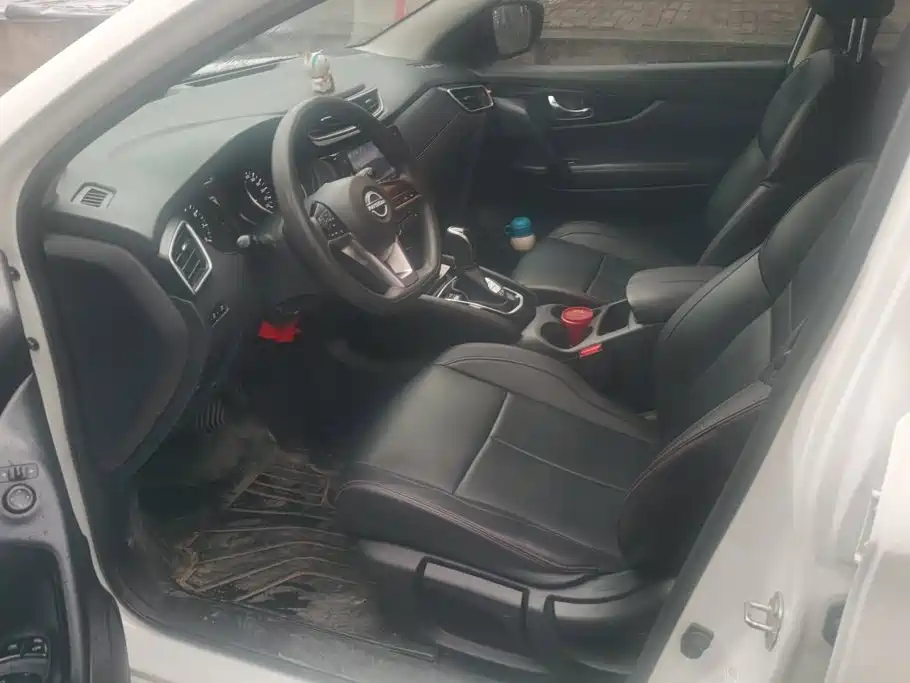 Nissan Qashqai 2025 2.0L CVT XV