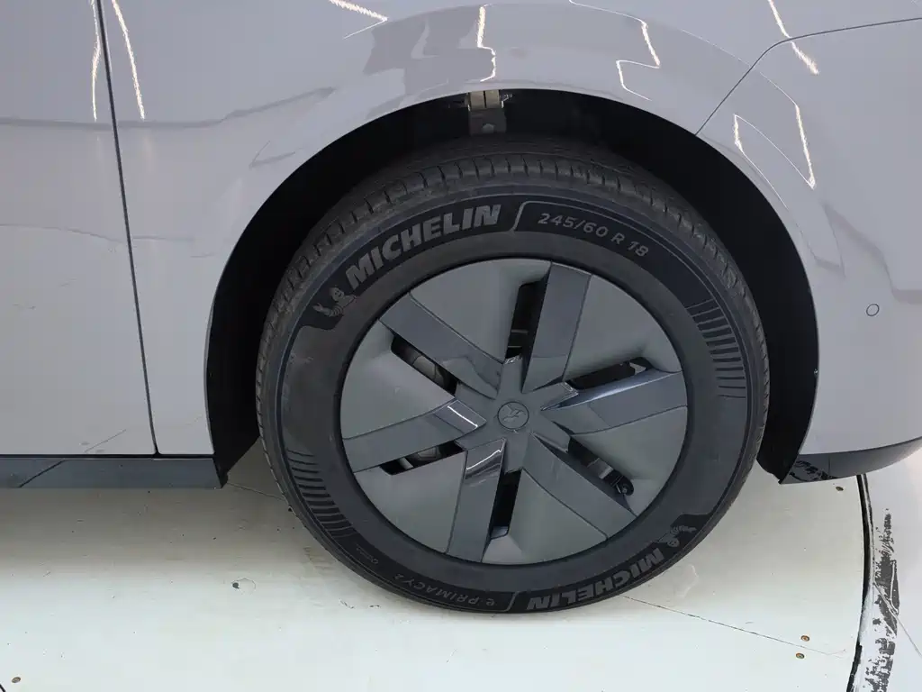 Li Auto Li MEGA — миниатюра 22