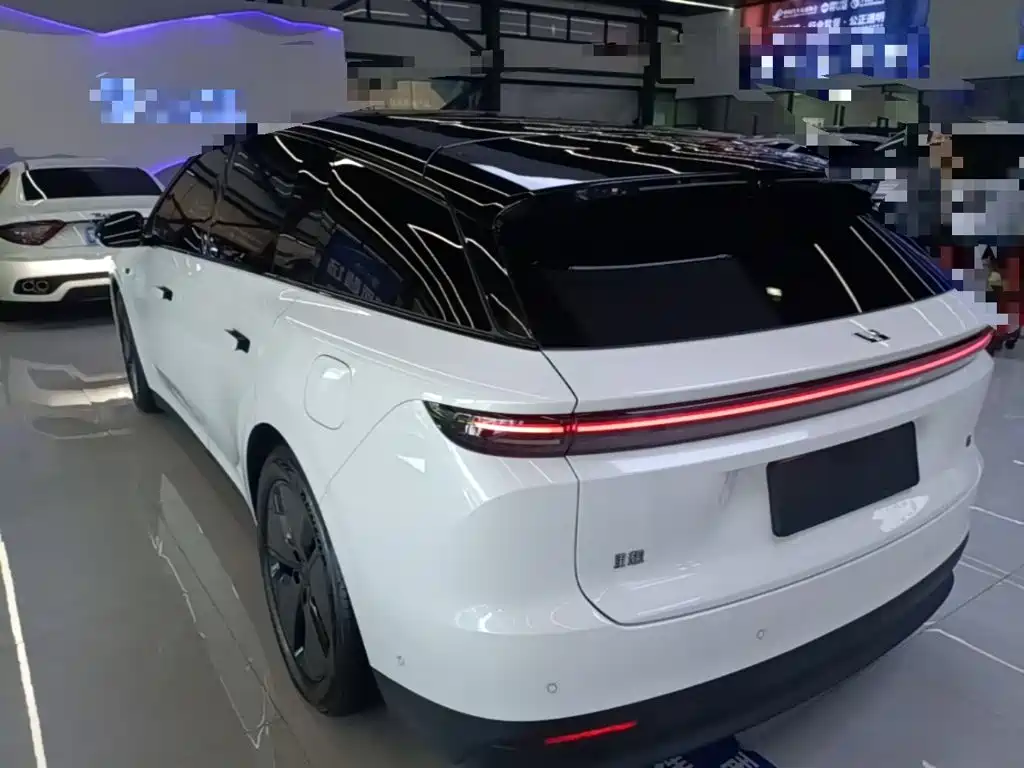 Li Auto Идеальный i6 — миниатюра 5