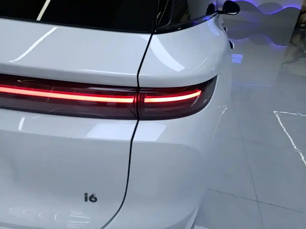 Li Auto Идеальный i6 — миниатюра 8