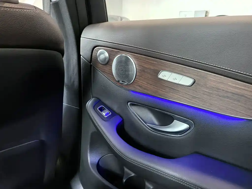 Mercedes-Benz GLC — миниатюра 13