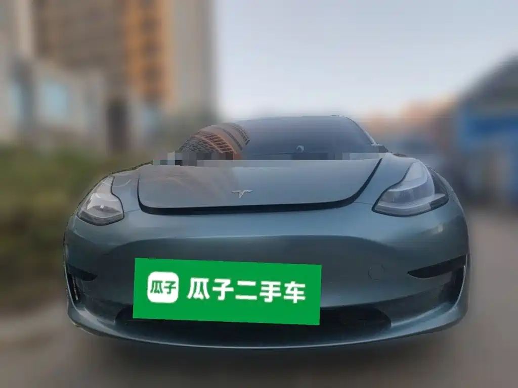 Tesla Model 3 — миниатюра 2