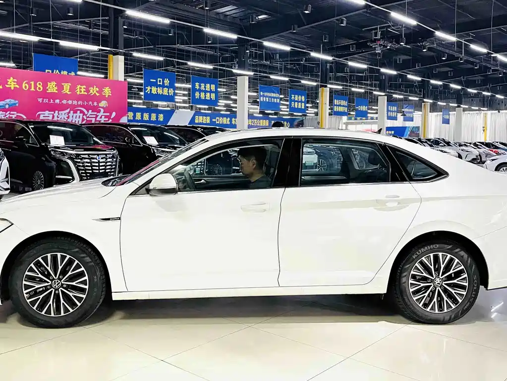 Volkswagen Sagitar — миниатюра 5
