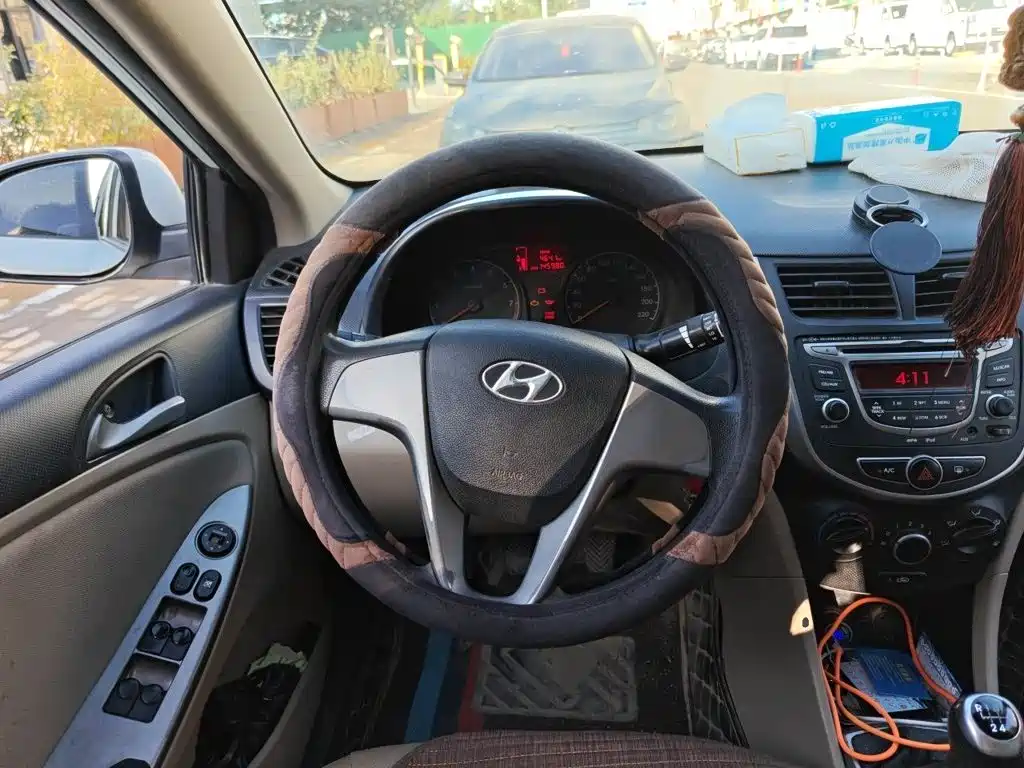 Hyundai Verna — миниатюра 12