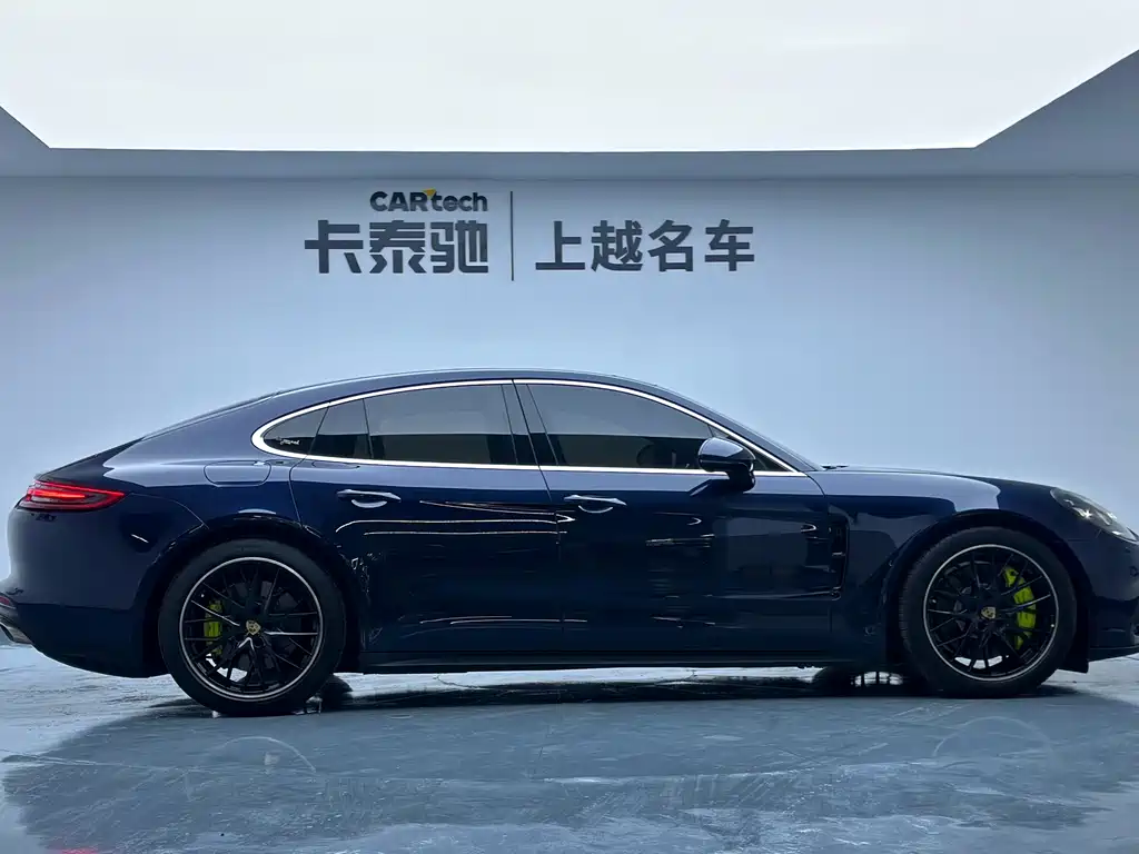 PORSCHE PANAMERA NEW ENERGY