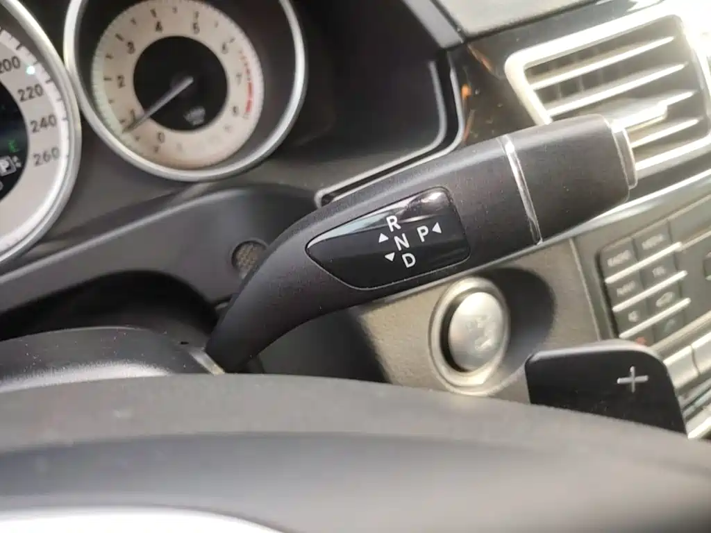 Mercedes-Benz E-Class — миниатюра 14