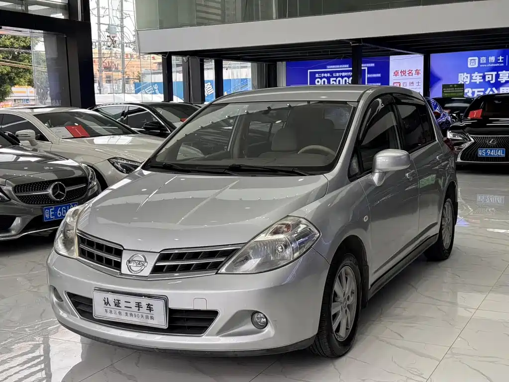 Nissan Tiida 2010