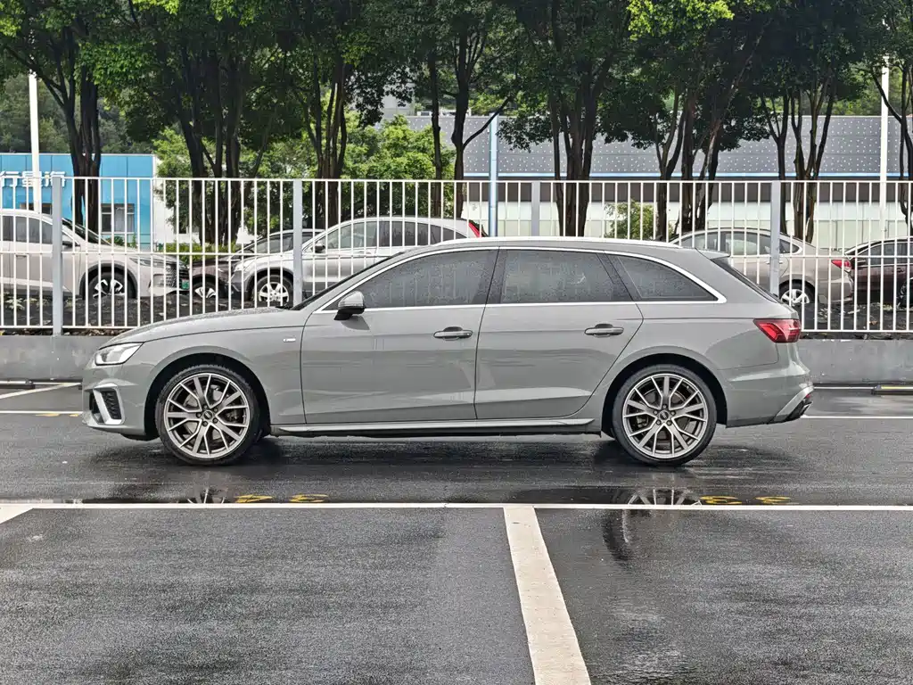 Audi A4 2021 Avant 40 TFSI