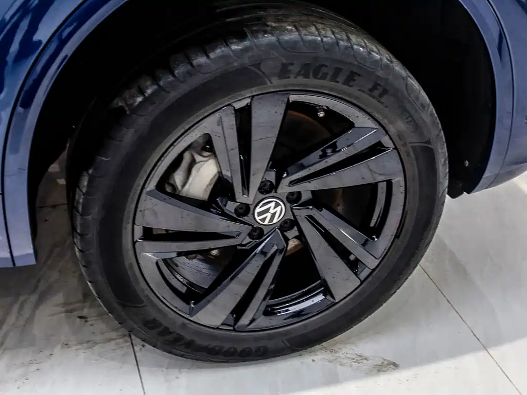 Volkswagen Touareg — миниатюра 25