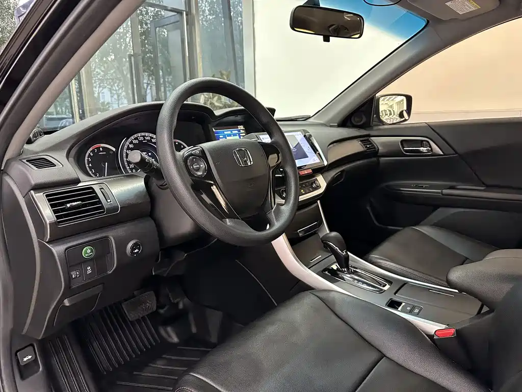Honda Accord — миниатюра 4