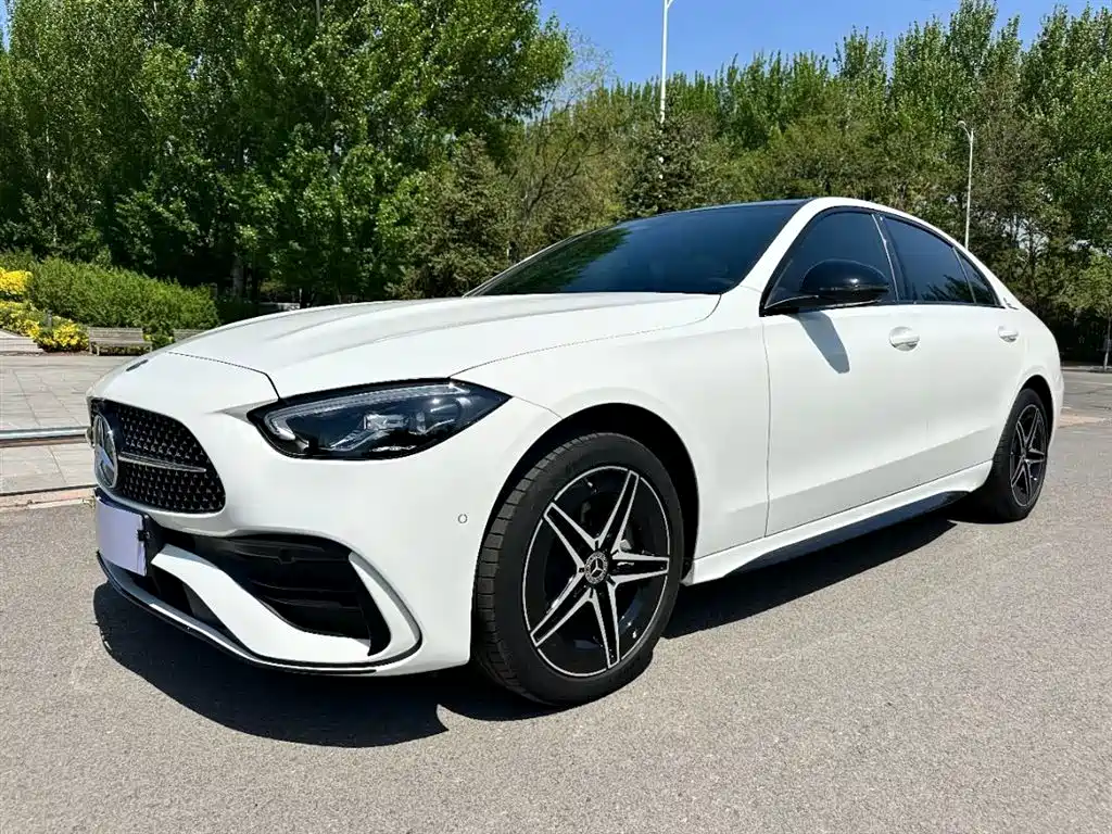 Mercedes-Benz C-Class 2025