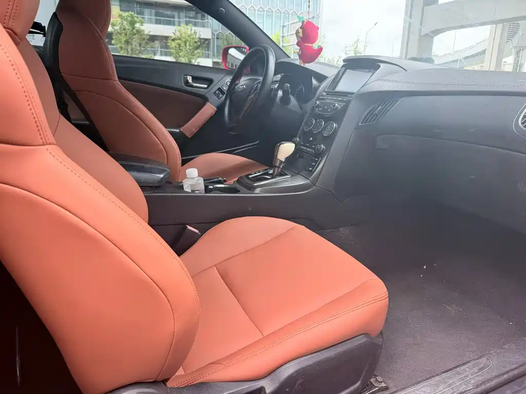 Hyundai Genesis Coupe — миниатюра 5