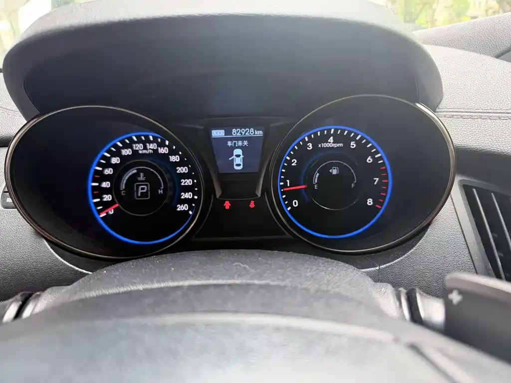 Hyundai Genesis Coupe — миниатюра 6
