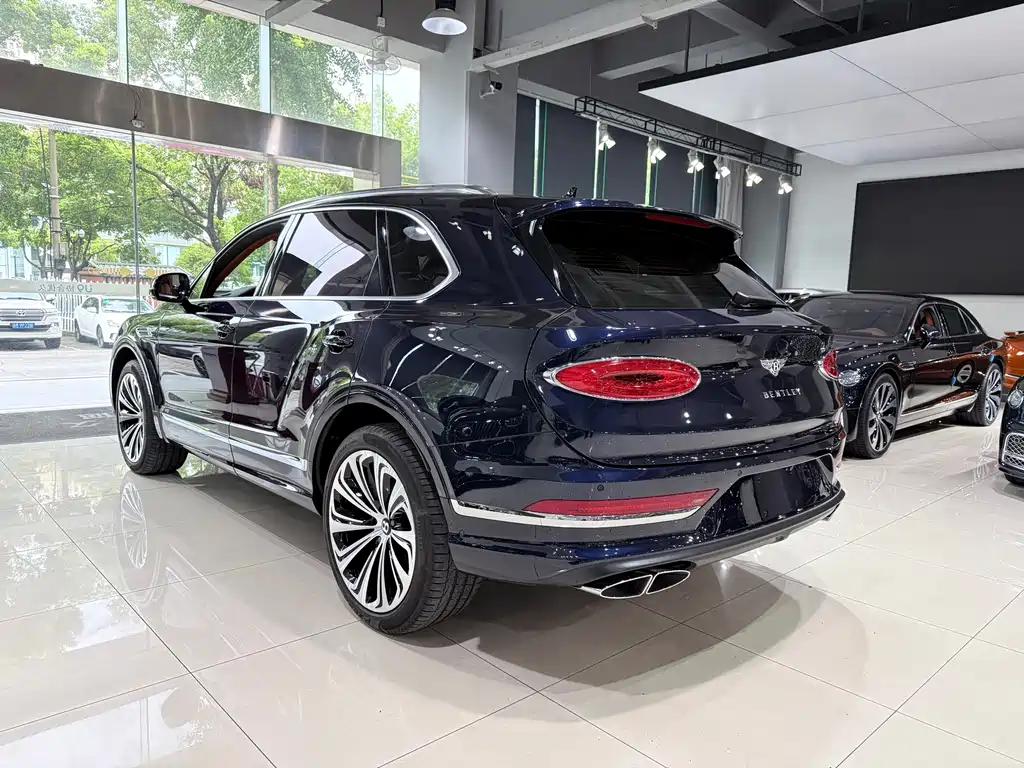 Bentley Bentayga — миниатюра 5