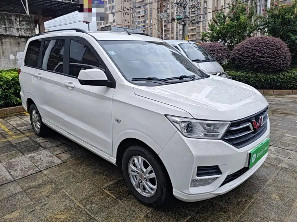 Wuling Hongguang — миниатюра 4