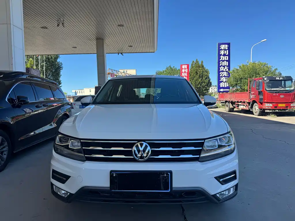 Volkswagen Tiguan L — миниатюра 2