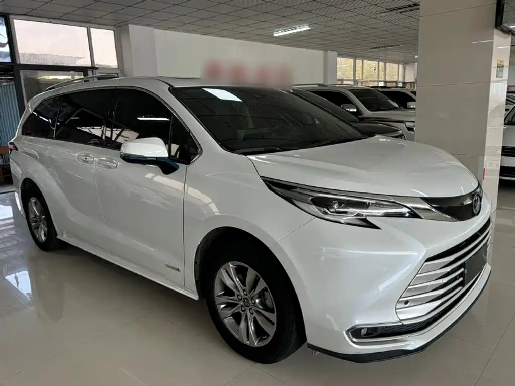 Toyota Sienna — миниатюра 19