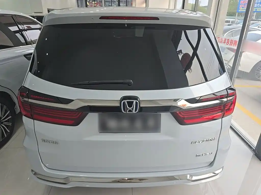 Honda Elysion — миниатюра 6
