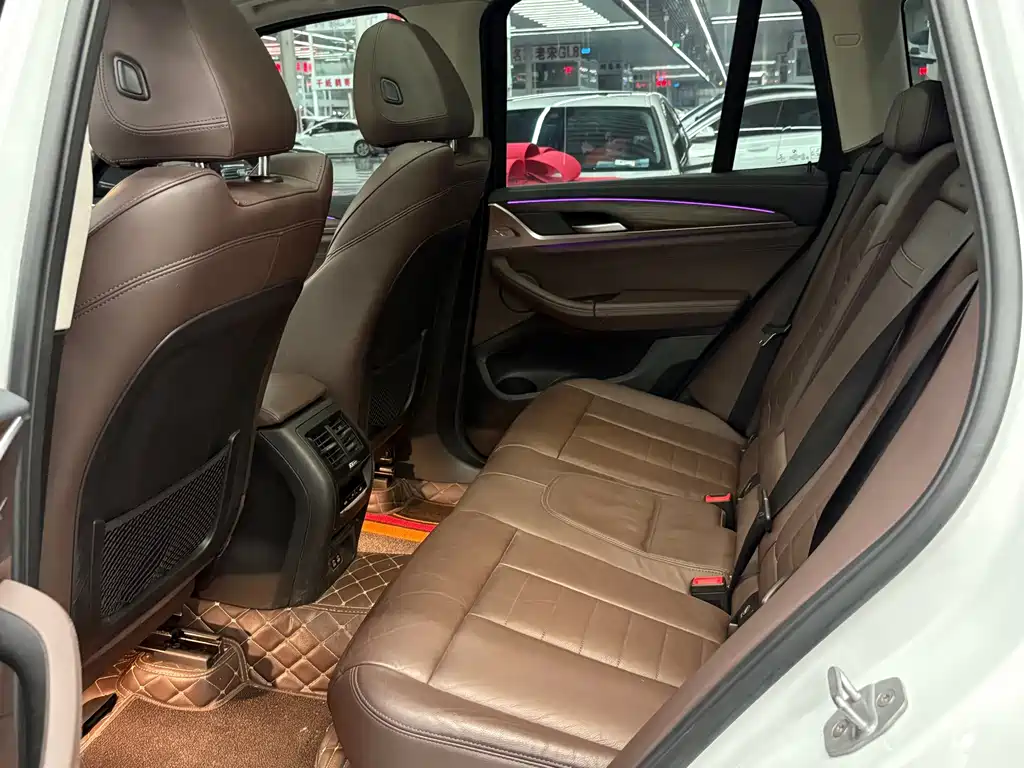 BMW X3 — миниатюра 9