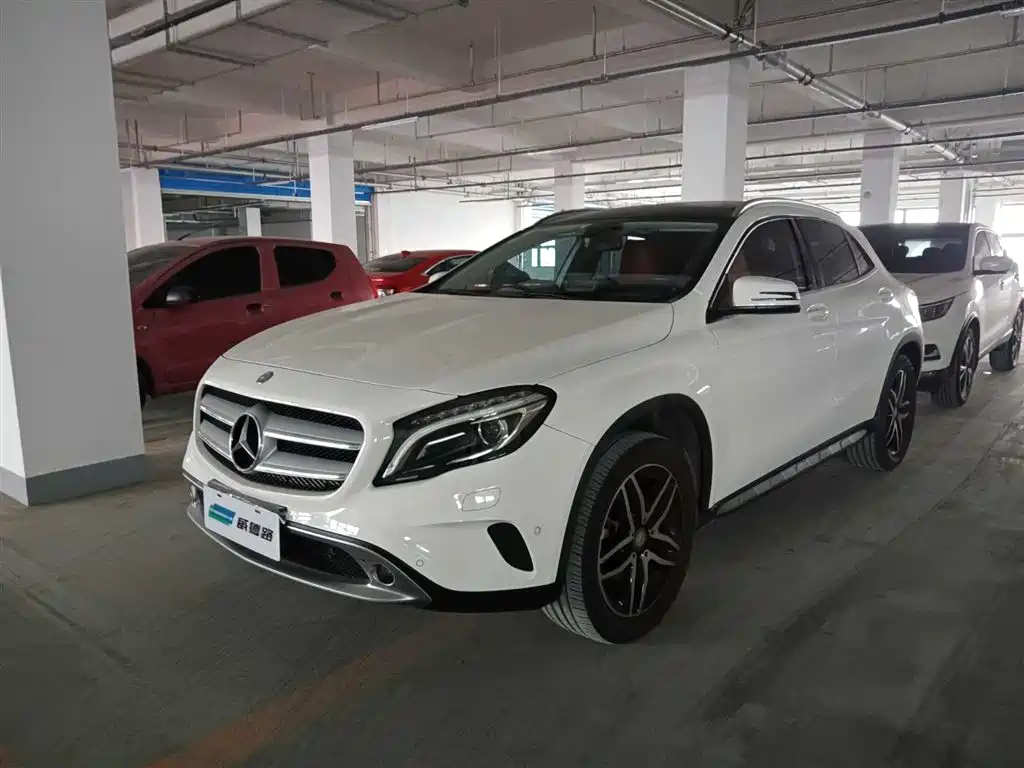 Mercedes-Benz GLA 2016