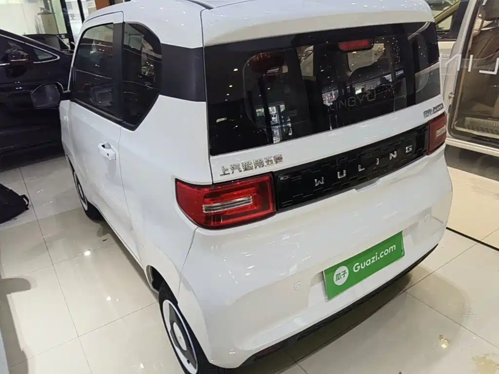 Wuling MINIEV — миниатюра 5